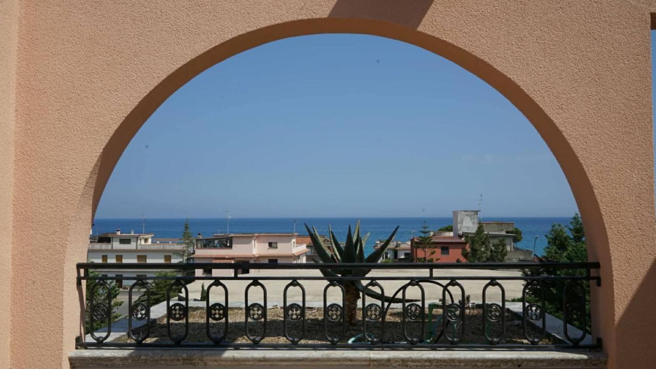 Afrodite Boutique Hotel Bovalino Marina Extérieur photo